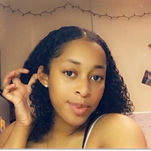 Meet your Posher, Lexi